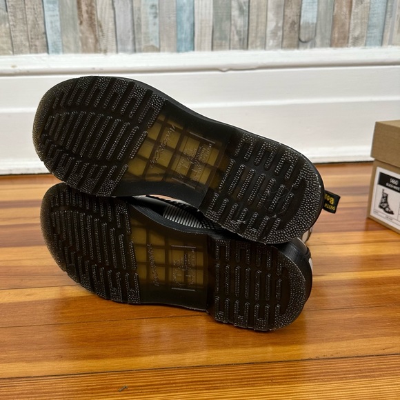 New Dr Martens 7 Black Polka Dot Print 1460 Boot Lace Up Combat Lug Sole Doc - Picture 7 of 12